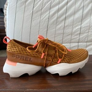 Sorel Kinetic Lace Sneakers - Great Condition Size 9
